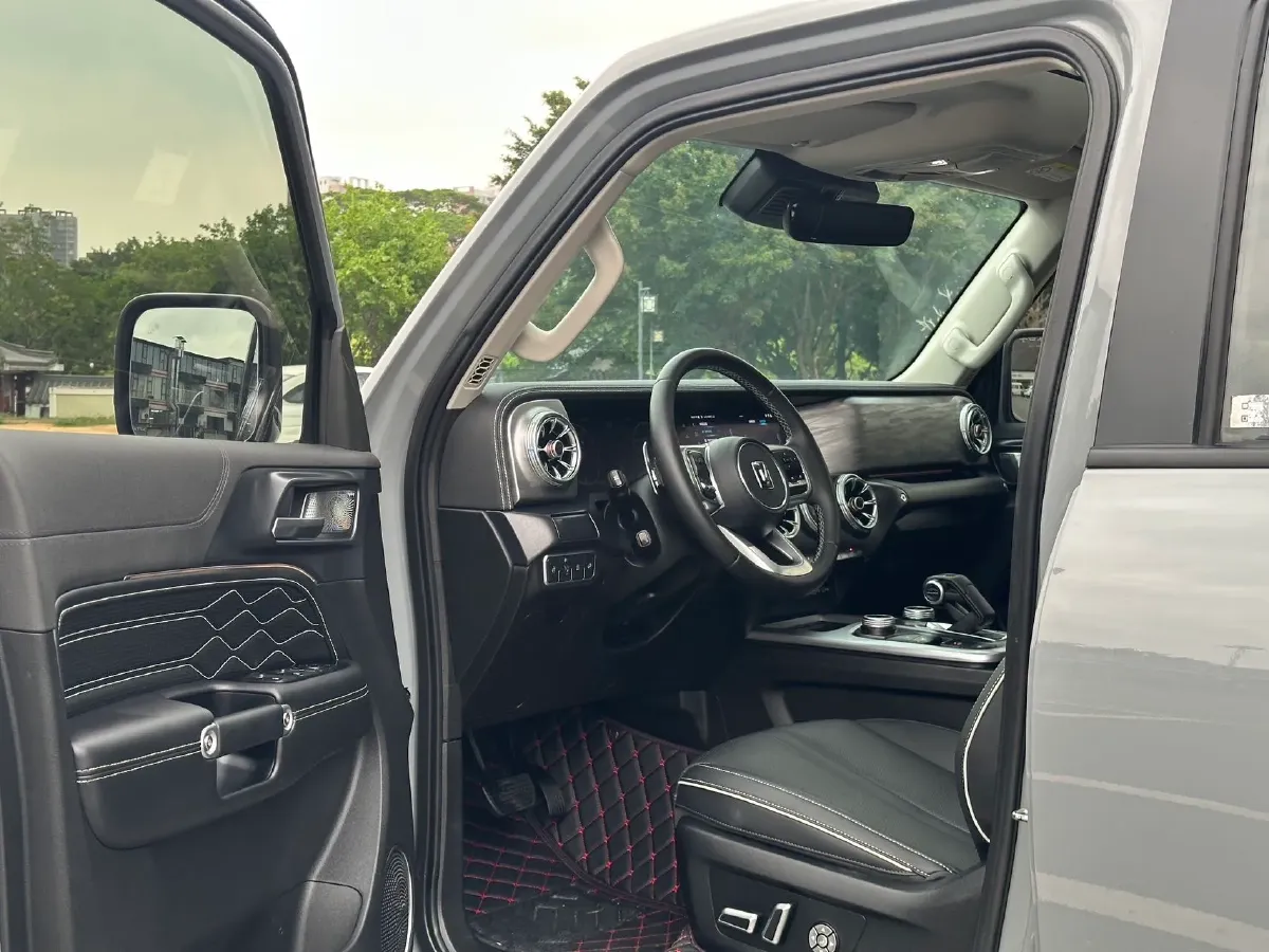 2023 Tank 300 2.0T 227HP L4 8AT,autocango,china used car exporter,china ev exporter,chinese used car exporter,chinese used ev exporter