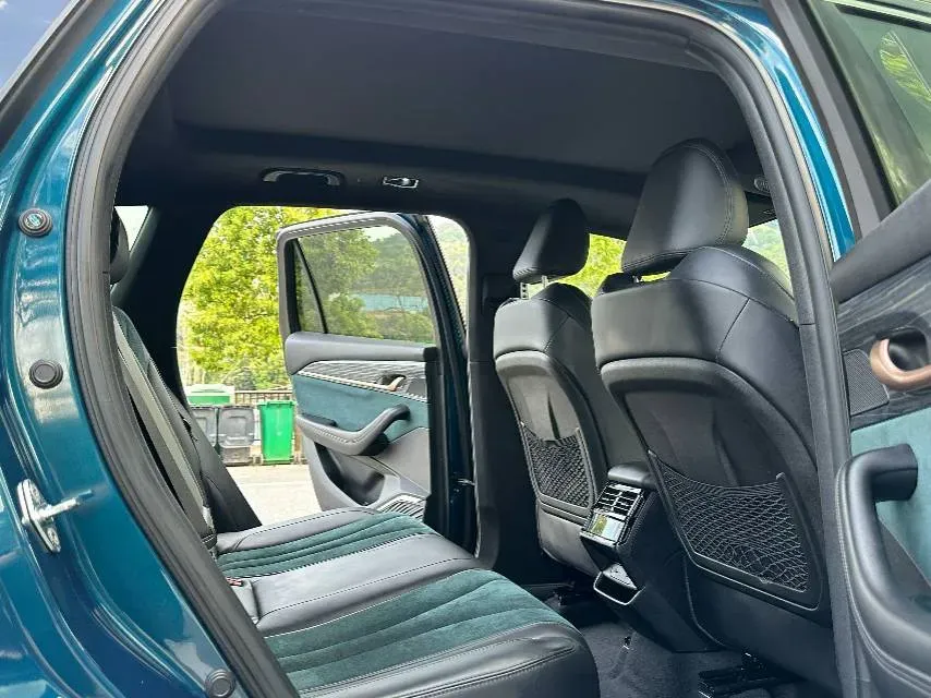 2021 Geely Monjaro 2.0T 218HP L4 7DCT,autocango,china used car exporter,china ev exporter,chinese used car exporter,chinese used ev exporter