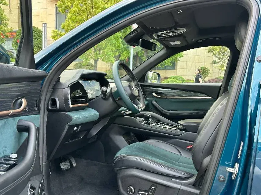 2021 Geely Monjaro 2.0T 218HP L4 7DCT,autocango,china used car exporter,china ev exporter,chinese used car exporter,chinese used ev exporter