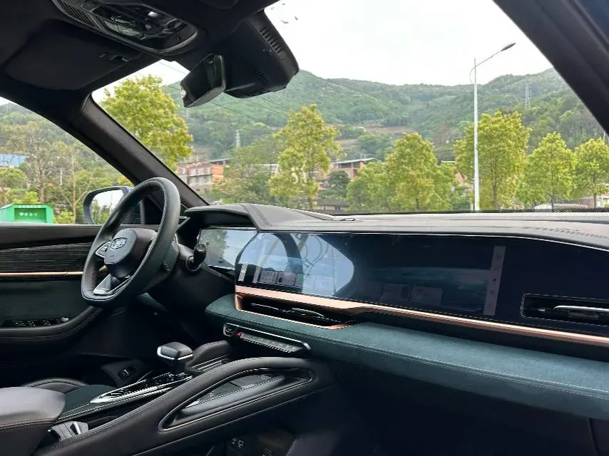 2021 Geely Monjaro 2.0T 218HP L4 7DCT,autocango,china used car exporter,china ev exporter,chinese used car exporter,chinese used ev exporter