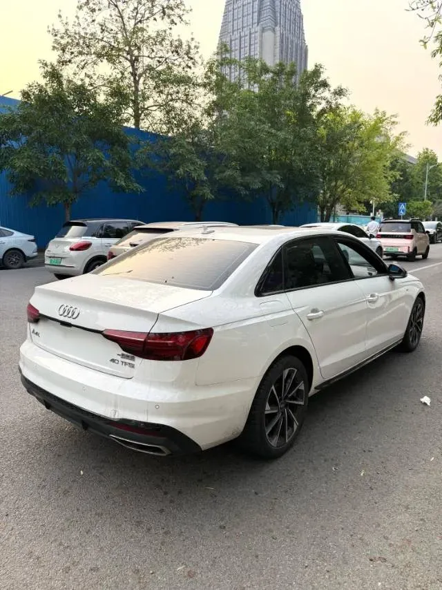 2023 Audi A4L 2.0T 190HP L4 7DCT,autocango,china used car exporter,china ev exporter,chinese used car exporter,chinese used ev exporter