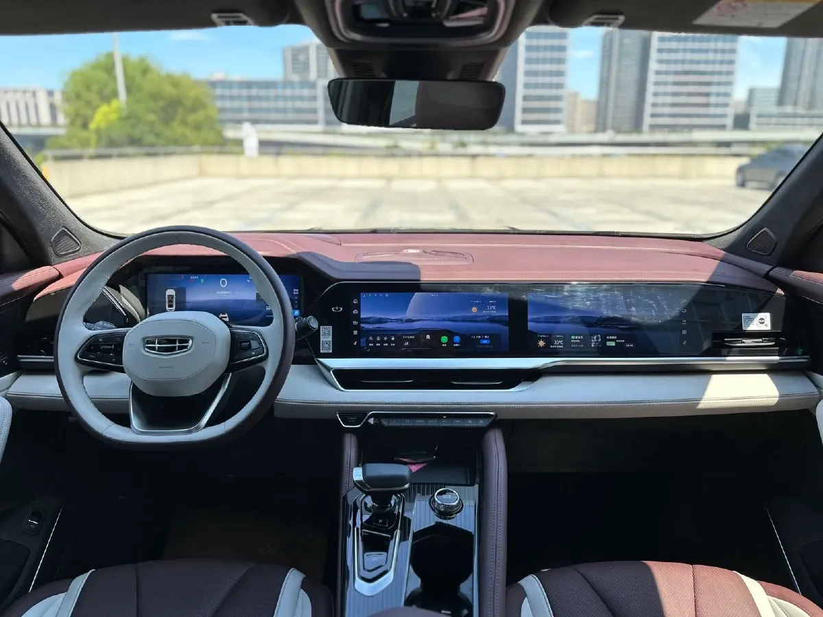 2021 Geely Monjaro 2.0T 218HP L4 7DCT,autocango,china used car exporter,china ev exporter,chinese used car exporter,chinese used ev exporter