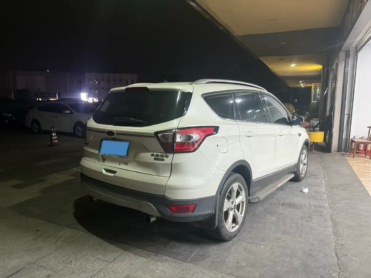 2018 Ford Kuga 1.5T 181HP L4 6AT,autocango,china used car exporter,china ev exporter,chinese used car exporter,chinese used ev exporter