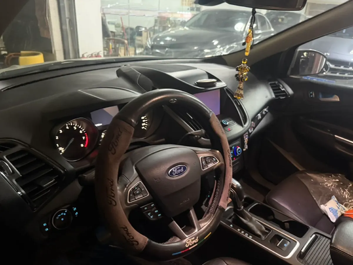 2018 Ford Kuga 1.5T 181HP L4 6AT,autocango,china used car exporter,china ev exporter,chinese used car exporter,chinese used ev exporter
