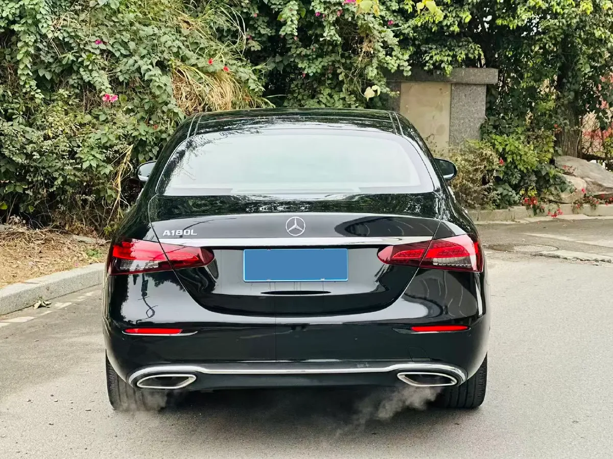 2022 Mercedes-Benz E Class 2.0T 197HP L4 9AT,autocango,china used car exporter,china ev exporter,chinese used car exporter,chinese used ev exporter
