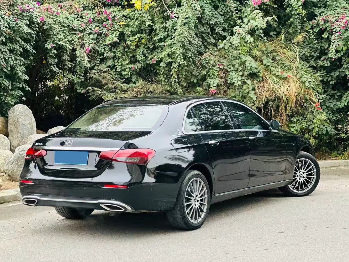 2022 Mercedes-Benz E Class 2.0T 197HP L4 9AT,autocango,china used car exporter,china ev exporter,chinese used car exporter,chinese used ev exporter