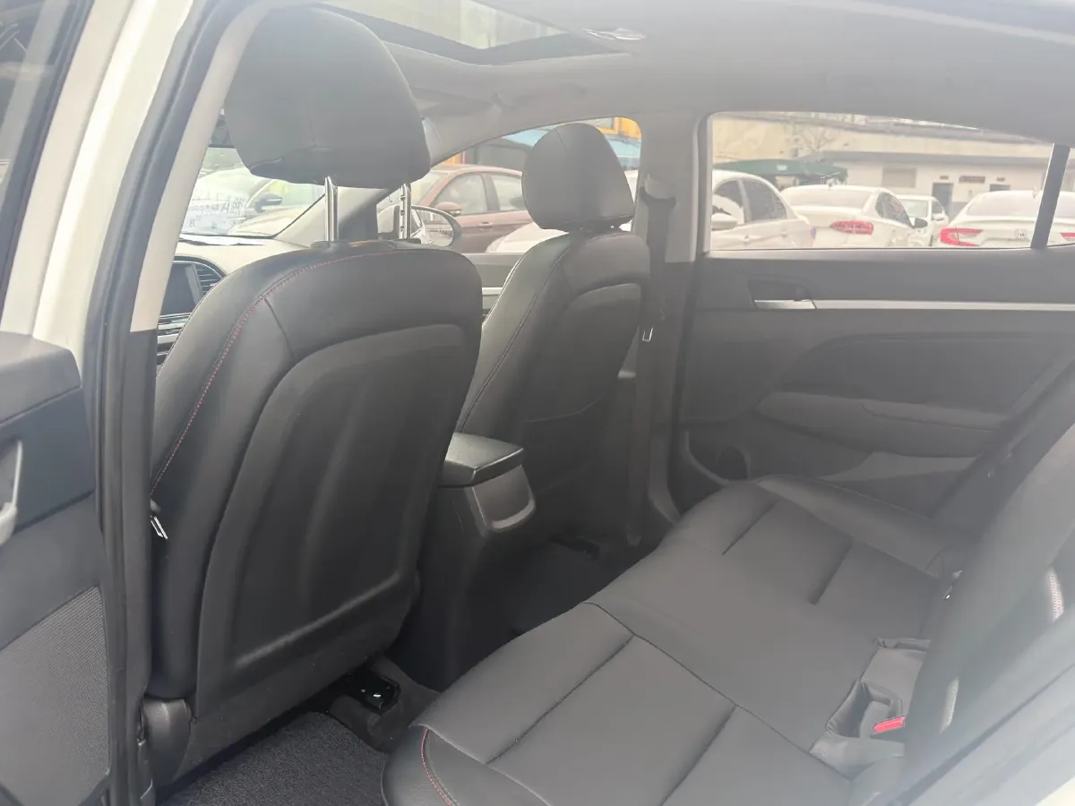 2016 Hyundai Elantra 1.6L 130HP L4 6AT,autocango,china used car exporter,china ev exporter,chinese used car exporter,chinese used ev exporter