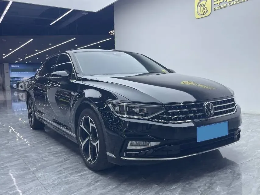 2023 Volkswagen Magotan 2.0T 186HP L4 7DCT,autocango,china used car exporter,china ev exporter,chinese used car exporter,chinese used ev exporter
