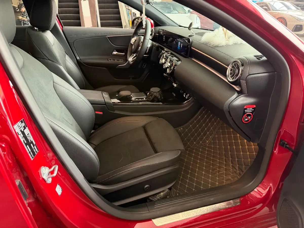 2021 Mercedes-Benz A Class 1.3T 163HP L4 7DCT,autocango,china used car exporter,china ev exporter,chinese used car exporter,chinese used ev exporter