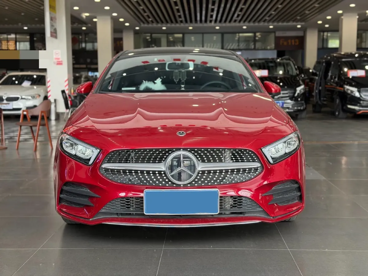 2021 Mercedes-Benz A Class 1.3T 163HP L4 7DCT,autocango,china used car exporter,china ev exporter,chinese used car exporter,chinese used ev exporter