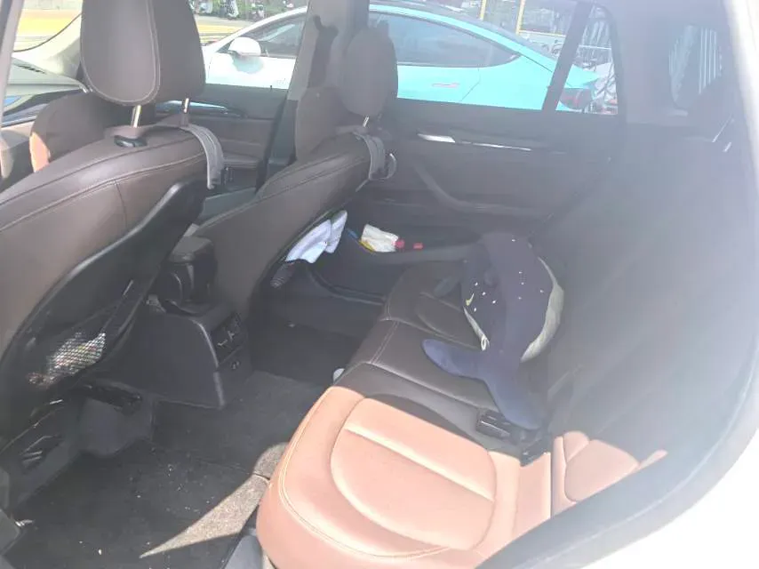 2021 BMW X1 1.5T 140HP L3 7DCT,autocango,china used car exporter,china ev exporter,chinese used car exporter,chinese used ev exporter