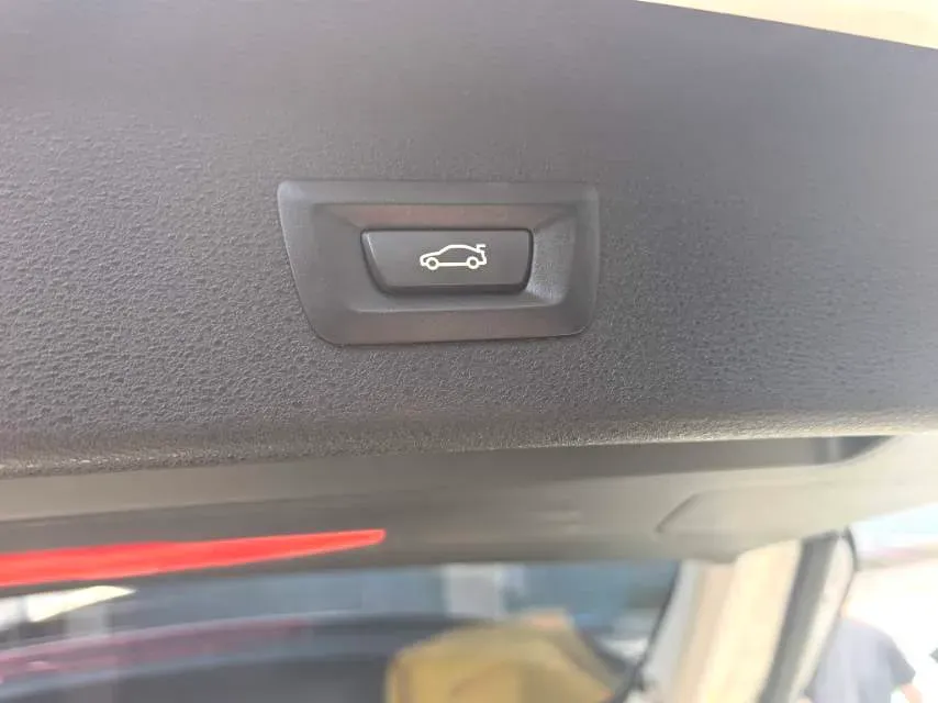 2021 BMW X1 1.5T 140HP L3 7DCT,autocango,china used car exporter,china ev exporter,chinese used car exporter,chinese used ev exporter