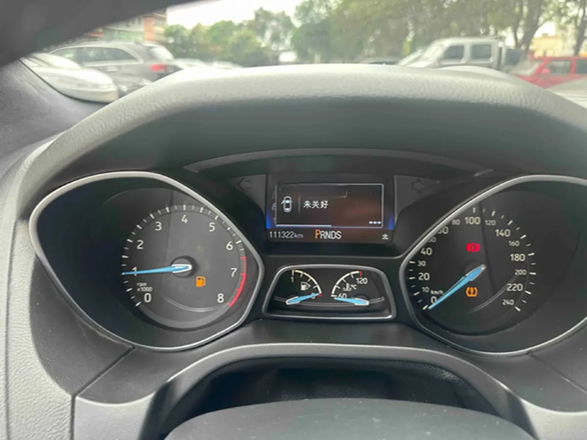 2017 Ford Focus 1.5T 181HP L4 6AT,autocango,china used car exporter,china ev exporter,chinese used car exporter,chinese used ev exporter