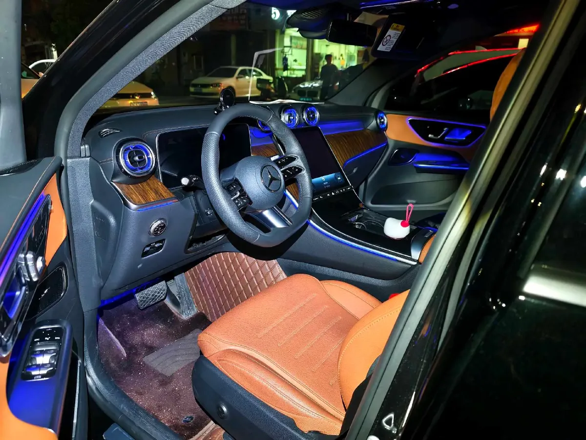 2025 Mercedes-Benz GLC Class 2.0T 258HP L4 9AT,autocango,china used car exporter,china ev exporter,chinese used car exporter,chinese used ev exporter