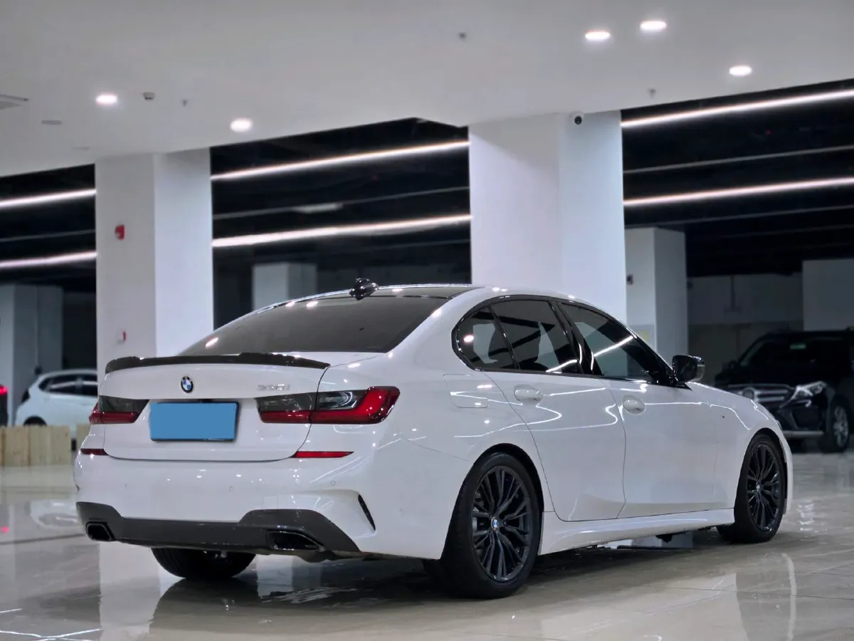 2022 BMW 3 Series 2.0T 258HP L4 8AT,autocango,china used car exporter,china ev exporter,chinese used car exporter,chinese used ev exporter
