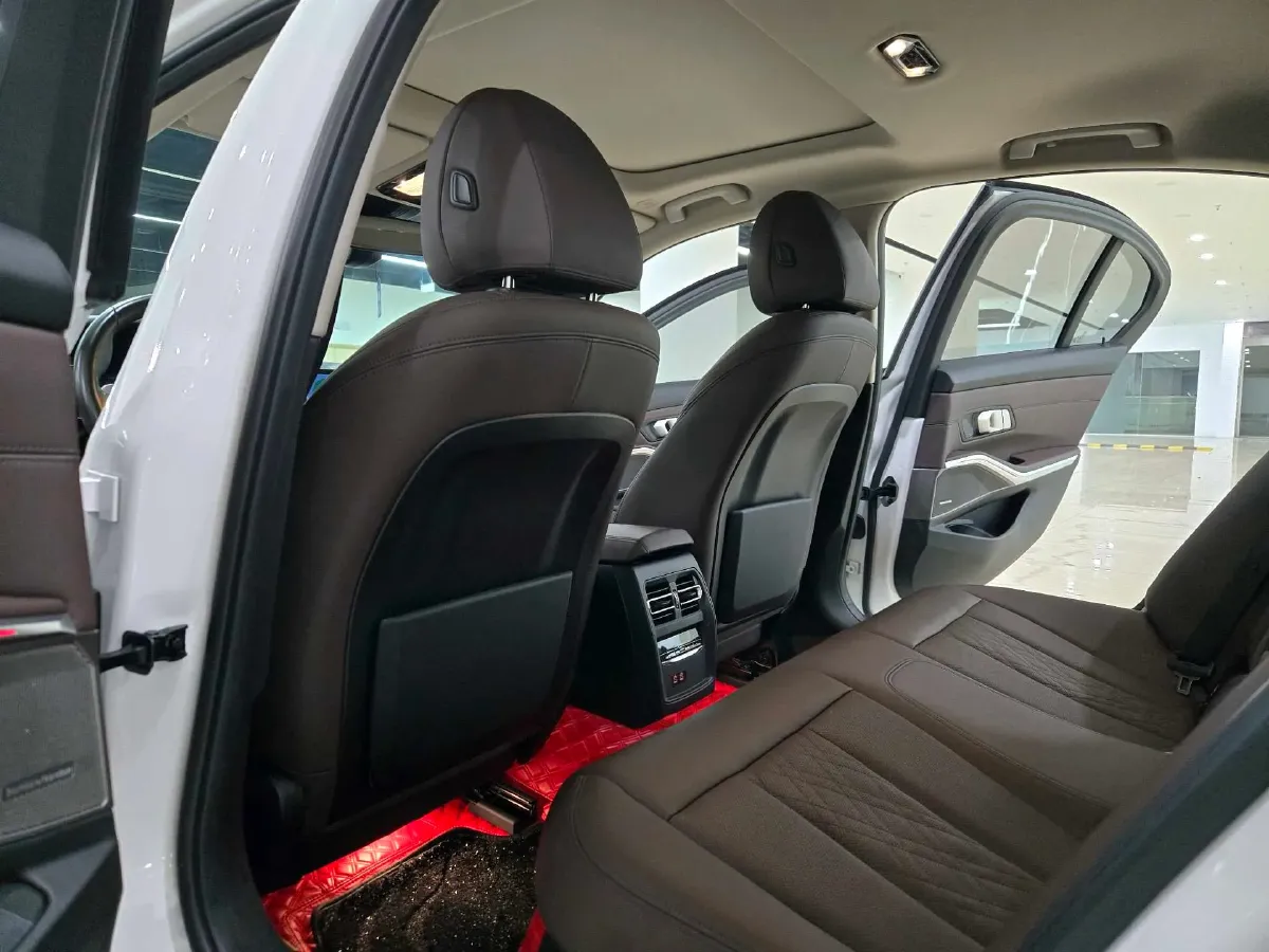 2022 BMW 3 Series 2.0T 258HP L4 8AT,autocango,china used car exporter,china ev exporter,chinese used car exporter,chinese used ev exporter