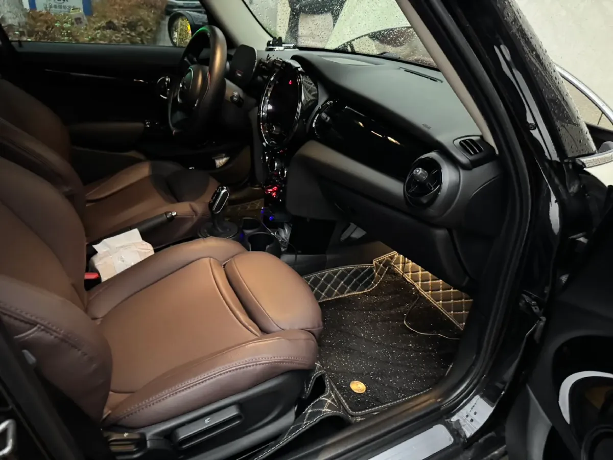 2021 MINI MINI 1.5T 136HP L3 7DCT,autocango,china used car exporter,china ev exporter,chinese used car exporter,chinese used ev exporter