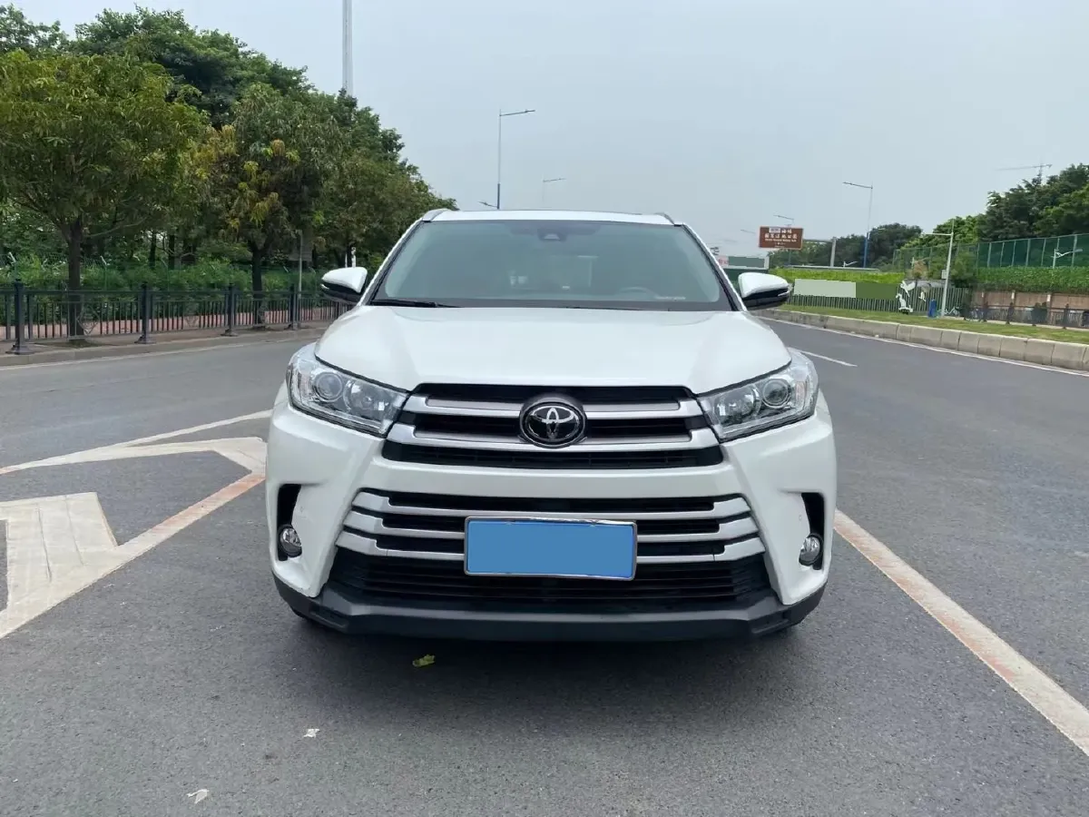 2021 Toyota Highlander 2.0T 220HP L4 6AT,autocango,china used car exporter,china ev exporter,chinese used car exporter,chinese used ev exporter