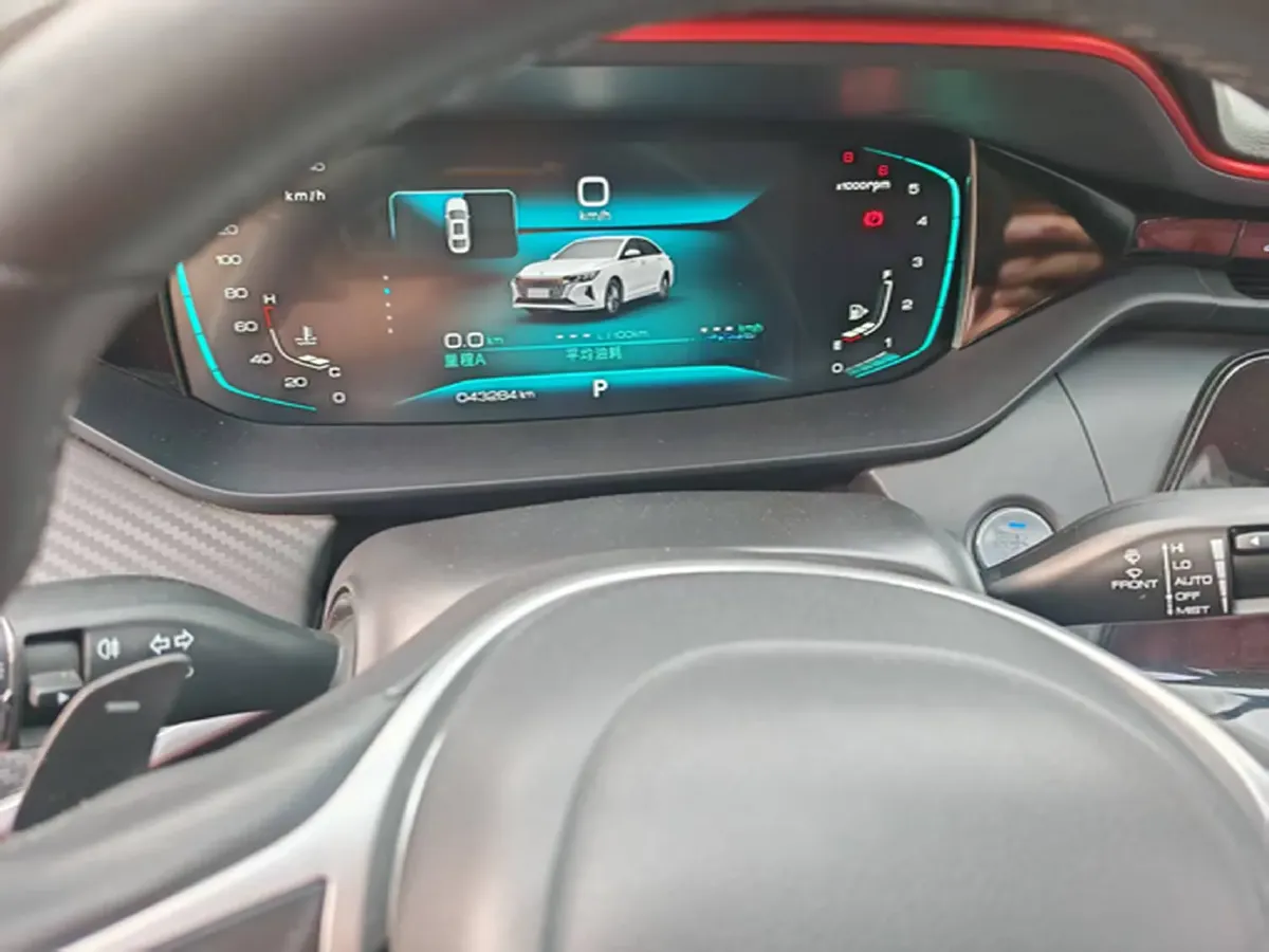 2021 DongFeng Aeolus YiXuan MAX 1.5T 190HP L4 7DCT,autocango,china used car exporter,china ev exporter,chinese used car exporter,chinese used ev exporter