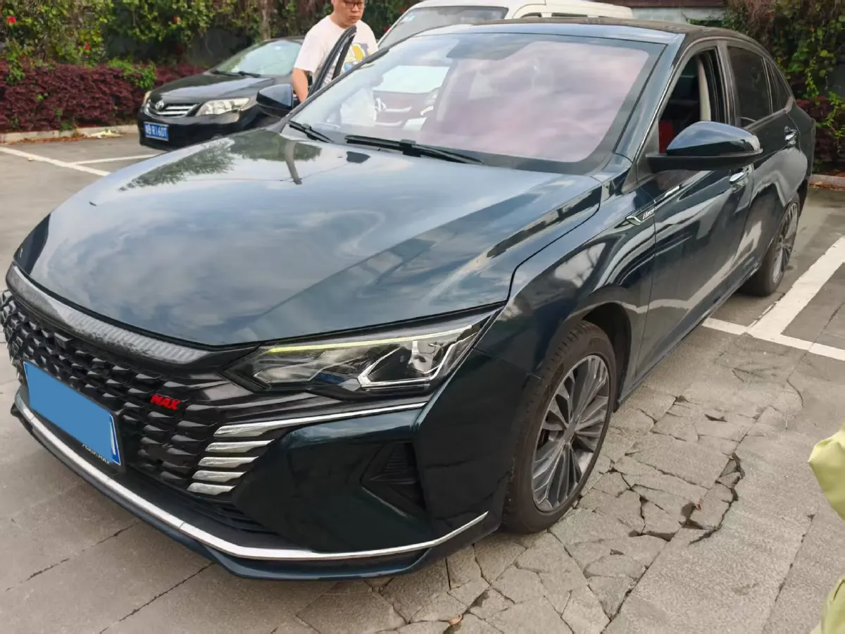 2021 DongFeng Aeolus YiXuan MAX 1.5T 190HP L4 7DCT,autocango,china used car exporter,china ev exporter,chinese used car exporter,chinese used ev exporter