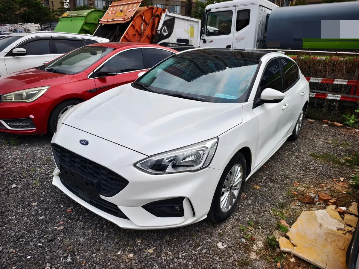 2020 Ford Focus 1.5T 174HP L3 8AT,autocango,china used car exporter,china ev exporter,chinese used car exporter,chinese used ev exporter
