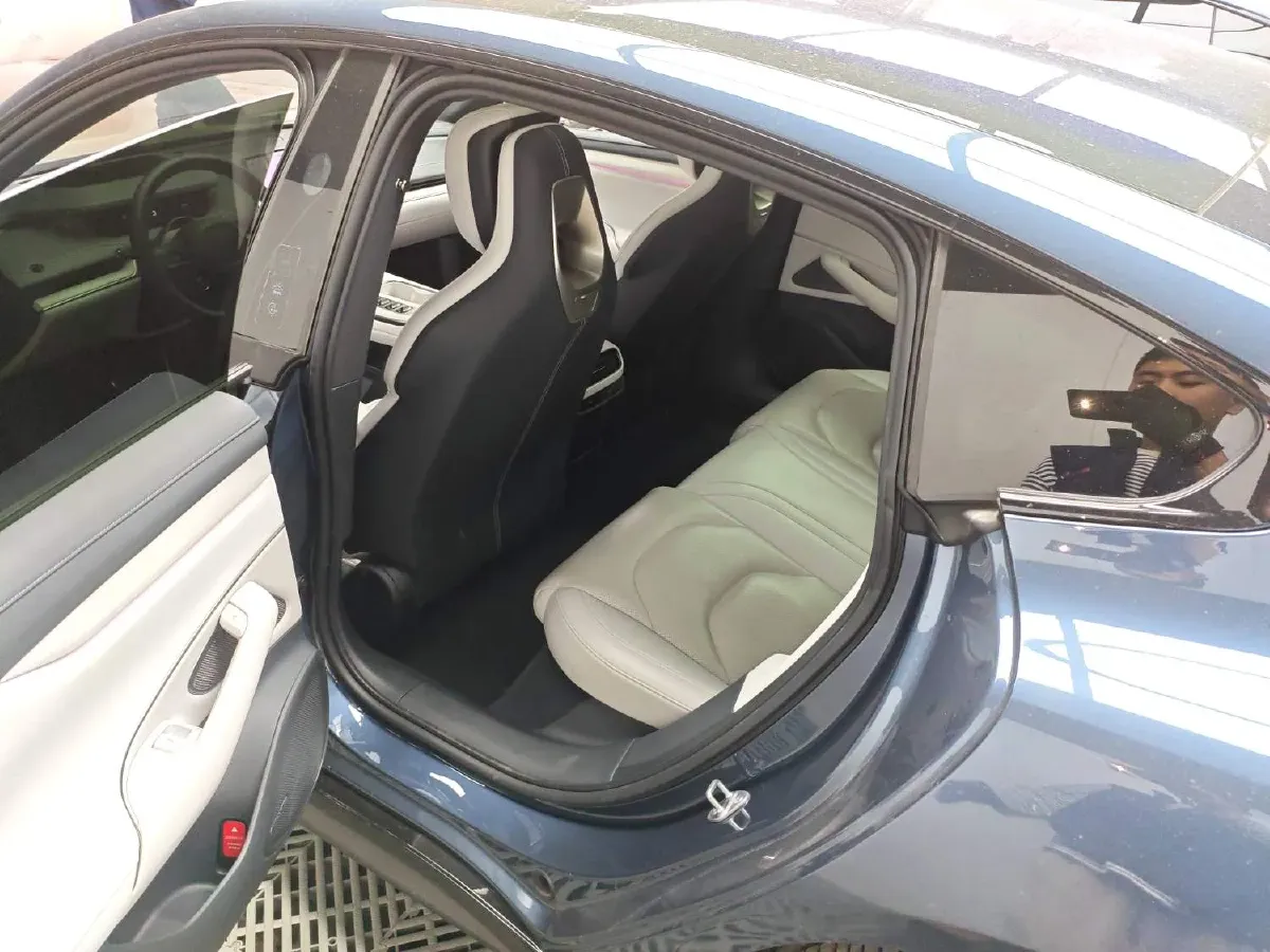 2024 MI SU7 BEV 101KWH,autocango,china used car exporter,china ev exporter,chinese used car exporter,chinese used ev exporter