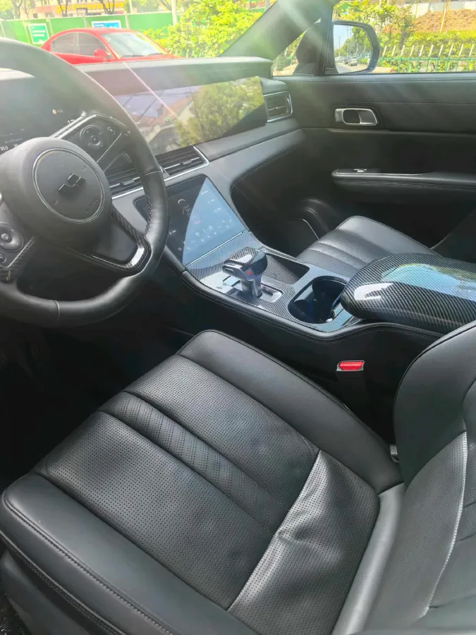 2020 Li ONE Range Extended 131HP REEV 40.5KWH,autocango,china used car exporter,china ev exporter,chinese used car exporter,chinese used ev exporter