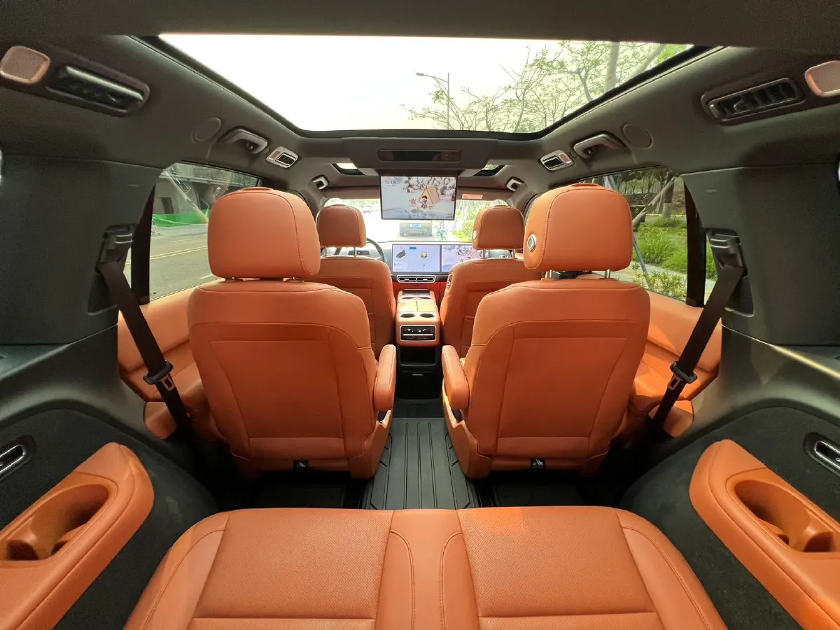 2023 Li L7 Range Extended 154HP REEV 40.9KWH,autocango,china used car exporter,china ev exporter,chinese used car exporter,chinese used ev exporter