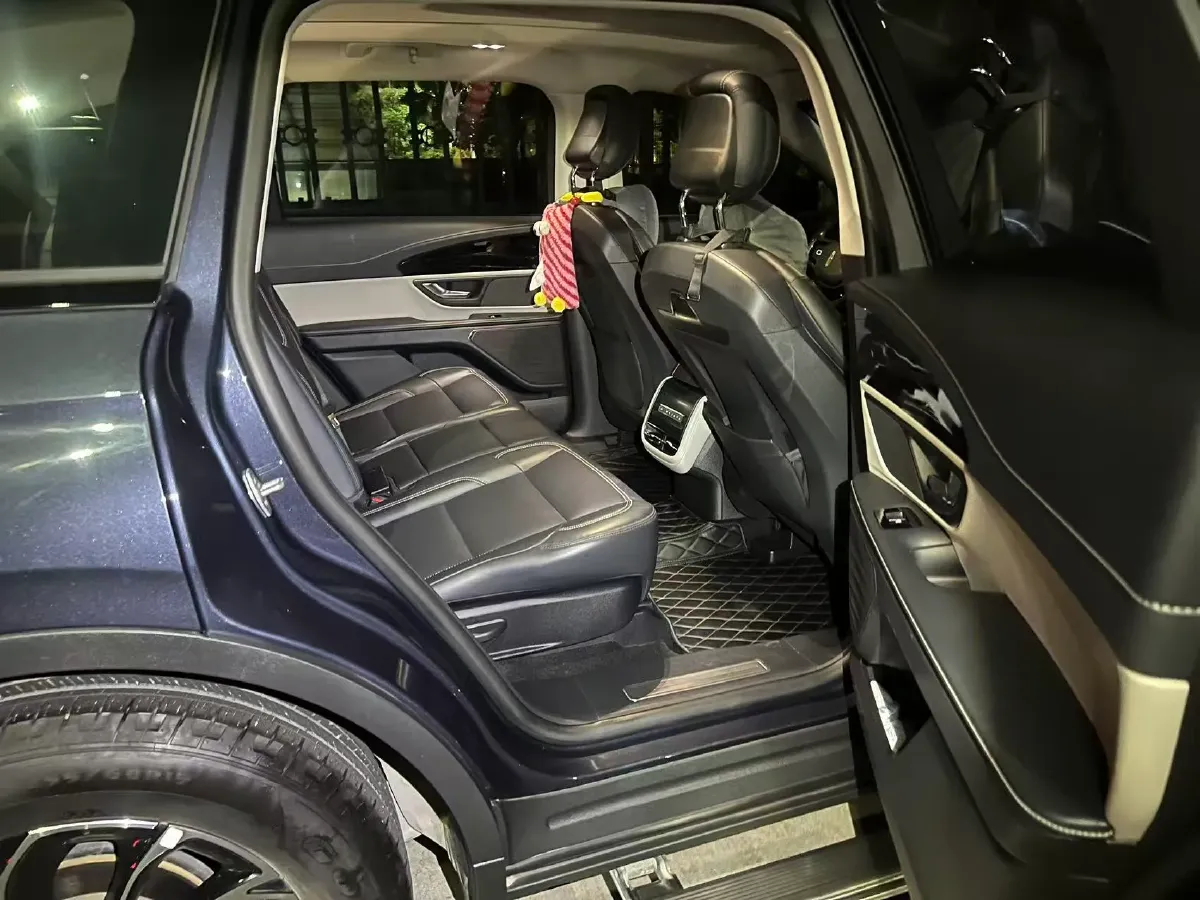 2023 Lincoln Nautilus 2.0T 261HP L4 8AT,autocango,china used car exporter,china ev exporter,chinese used car exporter,chinese used ev exporter