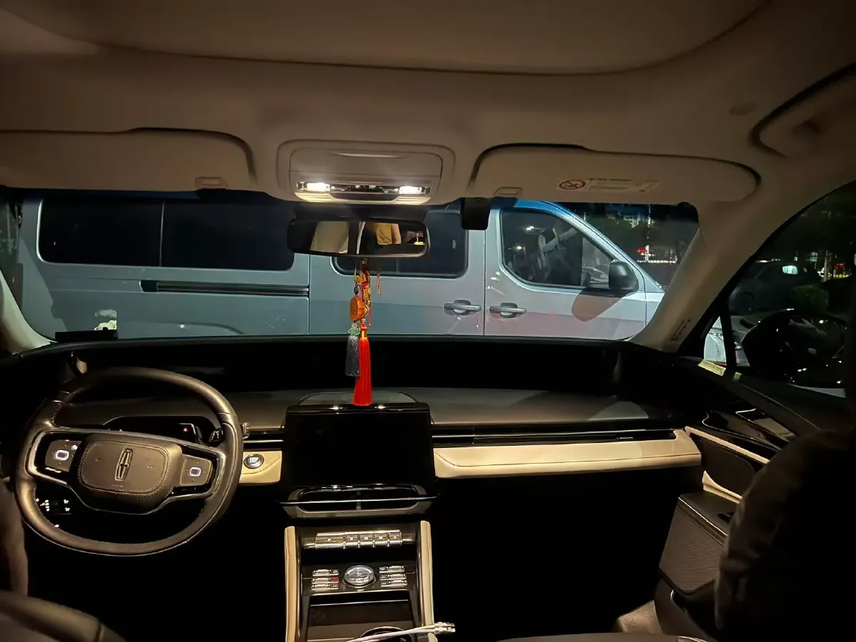 2023 Lincoln Nautilus 2.0T 261HP L4 8AT,autocango,china used car exporter,china ev exporter,chinese used car exporter,chinese used ev exporter