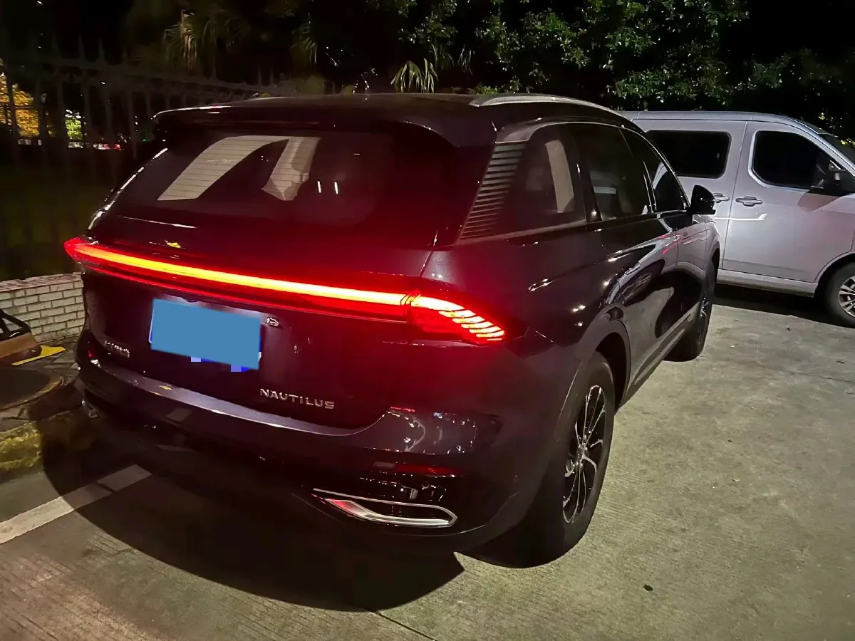 2023 Lincoln Nautilus 2.0T 261HP L4 8AT,autocango,china used car exporter,china ev exporter,chinese used car exporter,chinese used ev exporter