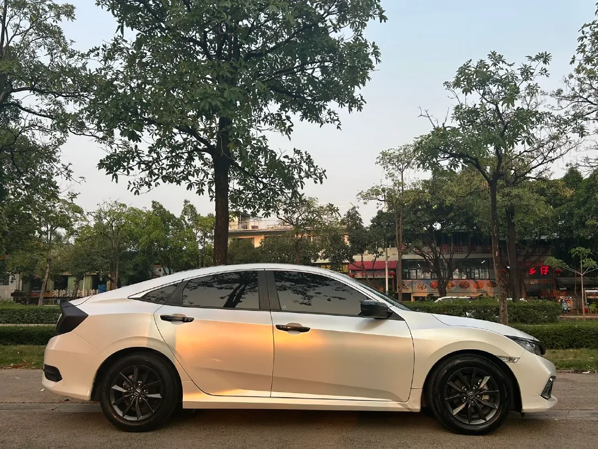 2019 Honda Civic 1.5T 177HP L4 CVT,autocango,china used car exporter,china ev exporter,chinese used car exporter,chinese used ev exporter