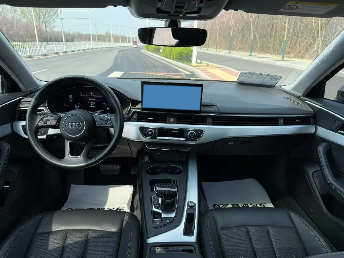 2020 Audi A4L 2.0T 190HP L4 7DCT,autocango,china used car exporter,china ev exporter,chinese used car exporter,chinese used ev exporter