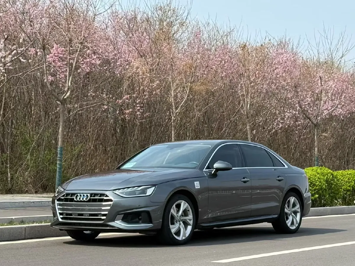 2020 Audi A4L 2.0T 190HP L4 7DCT,autocango,china used car exporter,china ev exporter,chinese used car exporter,chinese used ev exporter