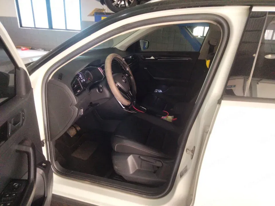 2019 Volkswagen T-Roc 1.4T 150HP L4 7DCT,autocango,china used car exporter,china ev exporter,chinese used car exporter,chinese used ev exporter