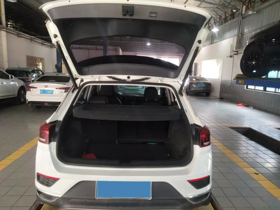 2019 Volkswagen T-Roc 1.4T 150HP L4 7DCT,autocango,china used car exporter,china ev exporter,chinese used car exporter,chinese used ev exporter