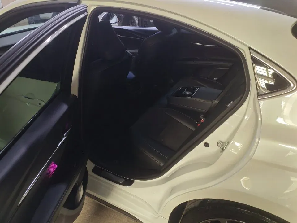 2026 Toyota Camry 2.0L 152HP L4 E-CVT Hybrid,autocango,china used car exporter,china ev exporter,chinese used car exporter,chinese used ev exporter