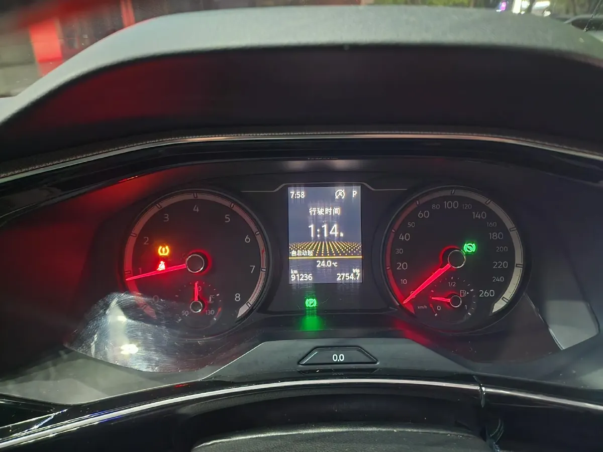 2019 Jeep Cherokee 2.0T 234HP L4 9AT,autocango,china used car exporter,china ev exporter,chinese used car exporter,chinese used ev exporter