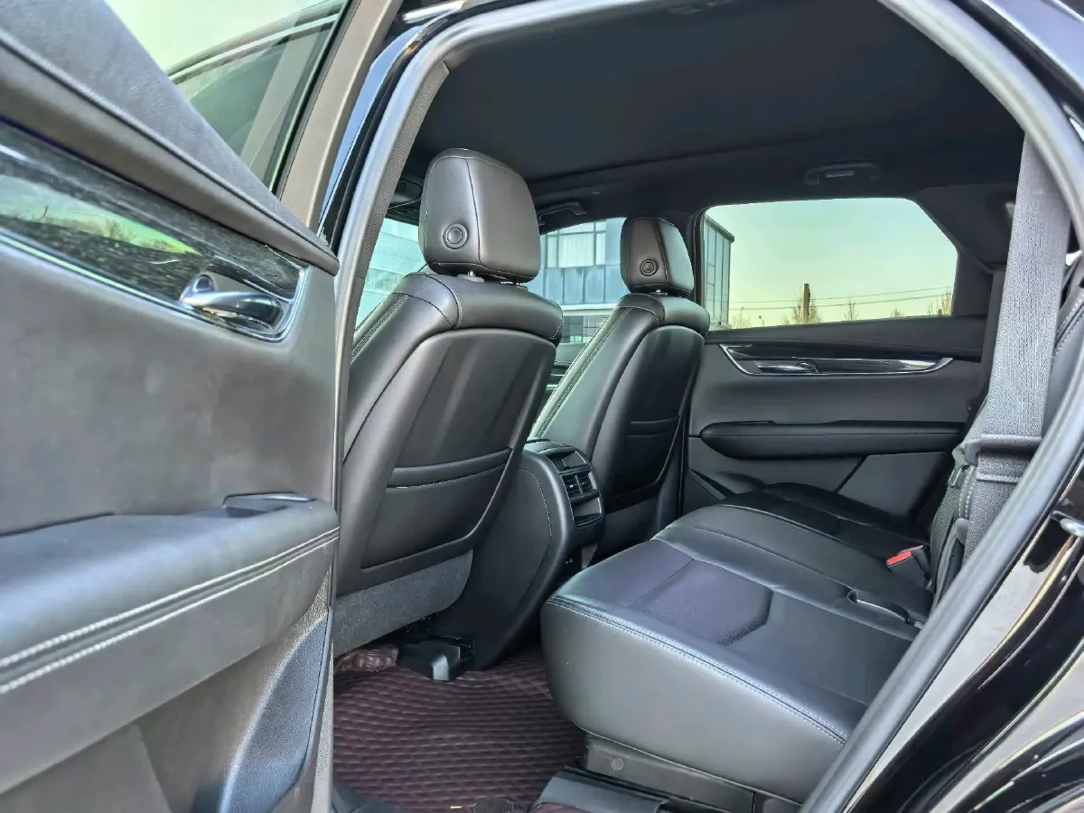 2020 Cadillac XT5 2.0T 241HP L4 9AT,autocango,china used car exporter,china ev exporter,chinese used car exporter,chinese used ev exporter