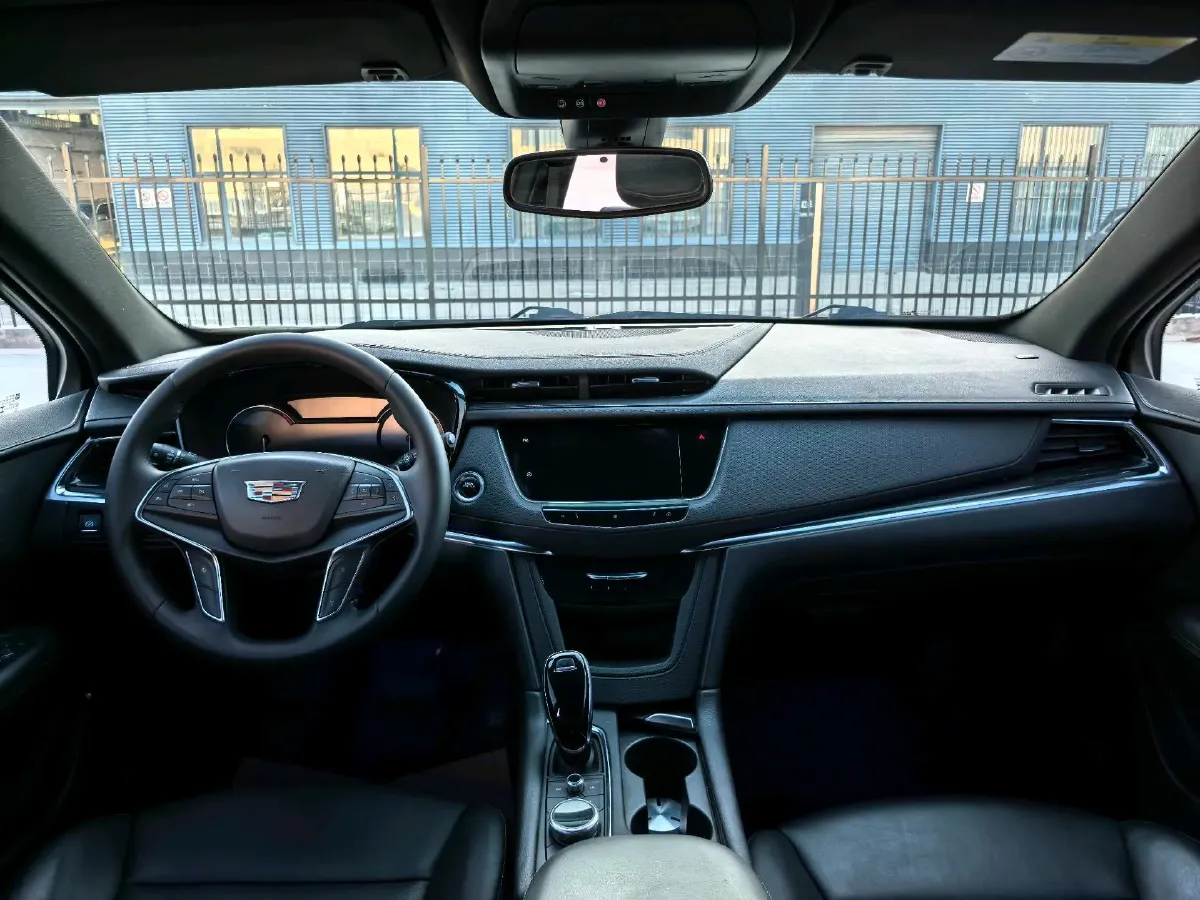 2020 Cadillac XT5 2.0T 241HP L4 9AT,autocango,china used car exporter,china ev exporter,chinese used car exporter,chinese used ev exporter