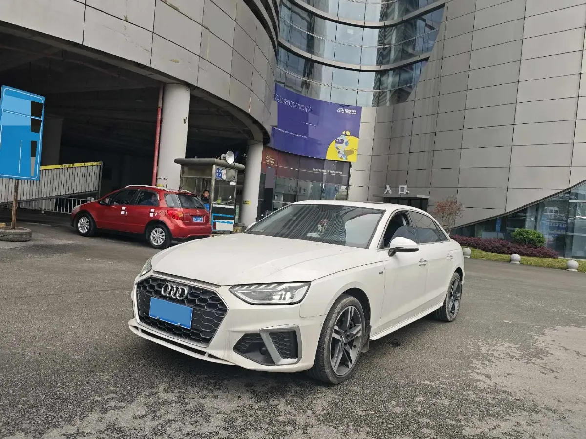 2020 Audi A4L 2.0T 190HP L4 7DCT,autocango,china used car exporter,china ev exporter,chinese used car exporter,chinese used ev exporter