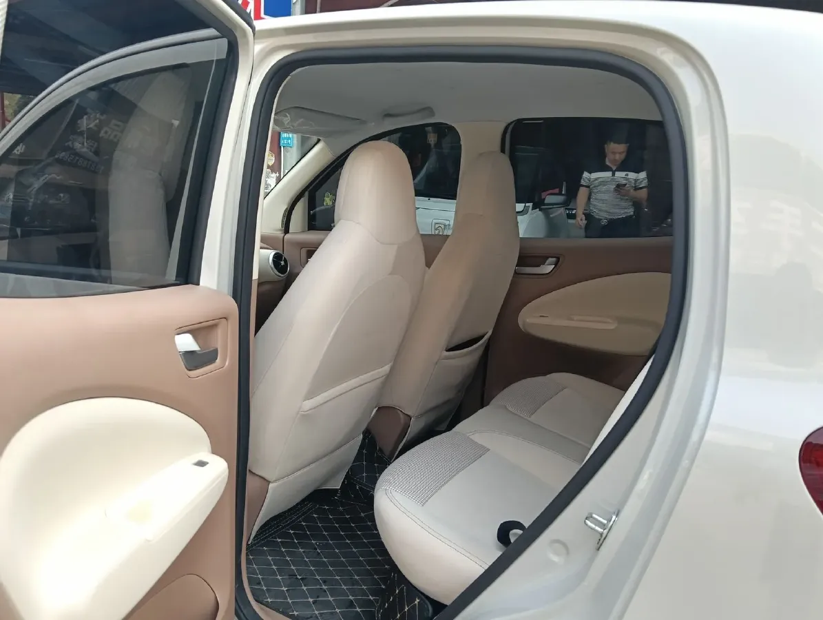 2025 WuLing HongGuang MINI EV BEV 16.2KWH,autocango,china used car exporter,china ev exporter,chinese used car exporter,chinese used ev exporter