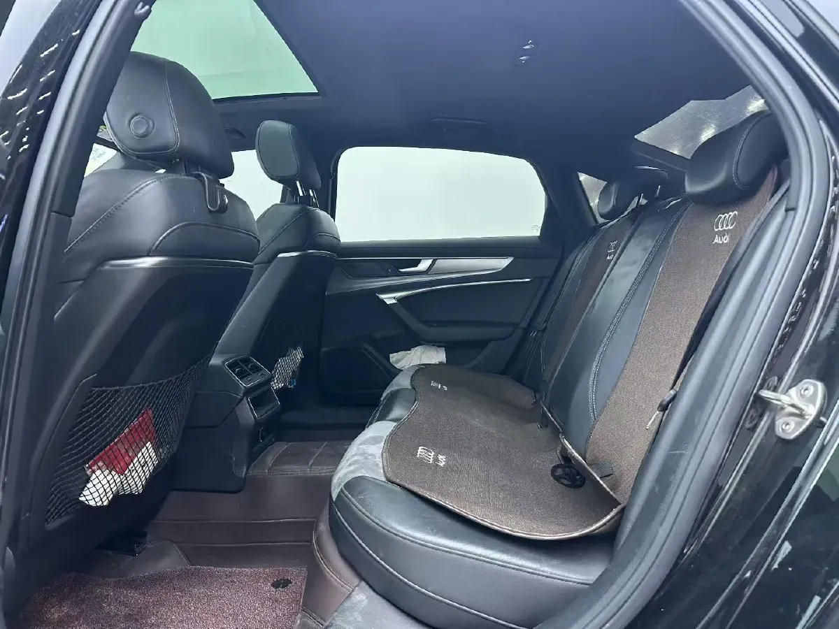 2020 Audi A6L 2.0T 190HP L4 7DCT,autocango,china used car exporter,china ev exporter,chinese used car exporter,chinese used ev exporter