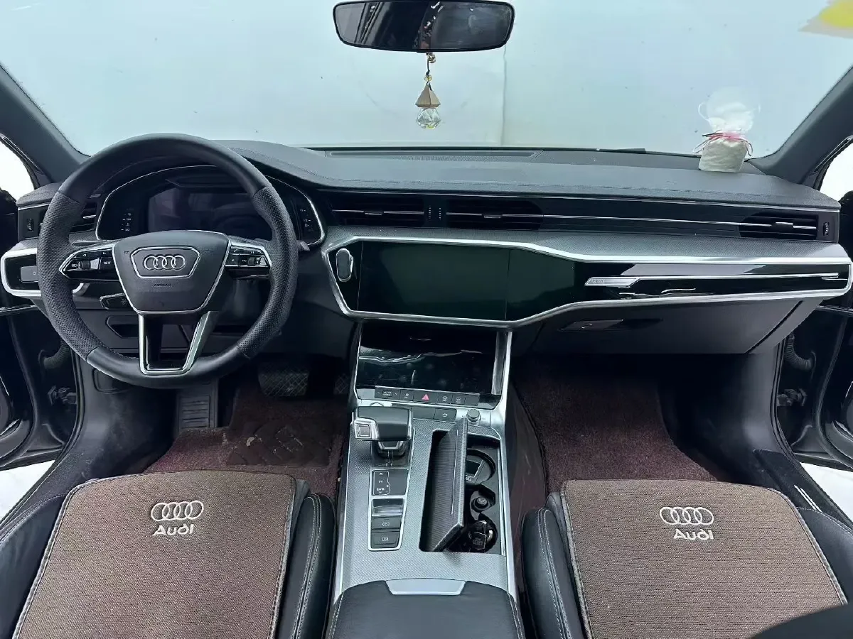 2020 Audi A6L 2.0T 190HP L4 7DCT,autocango,china used car exporter,china ev exporter,chinese used car exporter,chinese used ev exporter