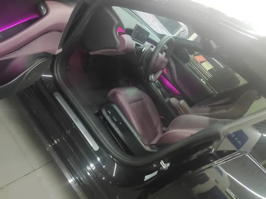 2024 NIO ET5T BEV 75KWH,autocango,china used car exporter,china ev exporter,chinese used car exporter,chinese used ev exporter