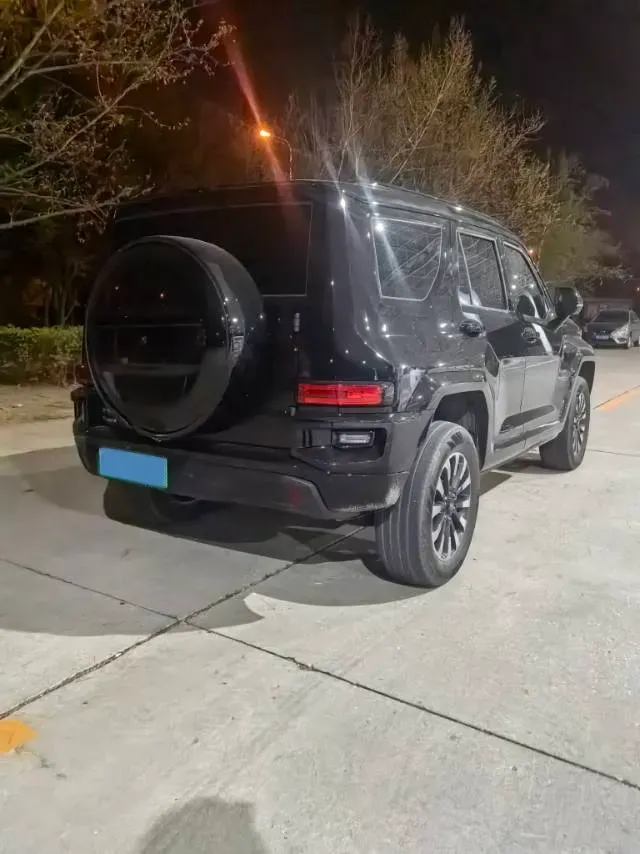 2024 Tank 700 3.0T 360HP V6 9AT PHEV 37.1KWH,autocango,china used car exporter,china ev exporter,chinese used car exporter,chinese used ev exporter
