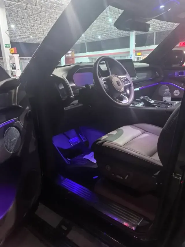 2024 Tank 700 3.0T 360HP V6 9AT PHEV 37.1KWH,autocango,china used car exporter,china ev exporter,chinese used car exporter,chinese used ev exporter