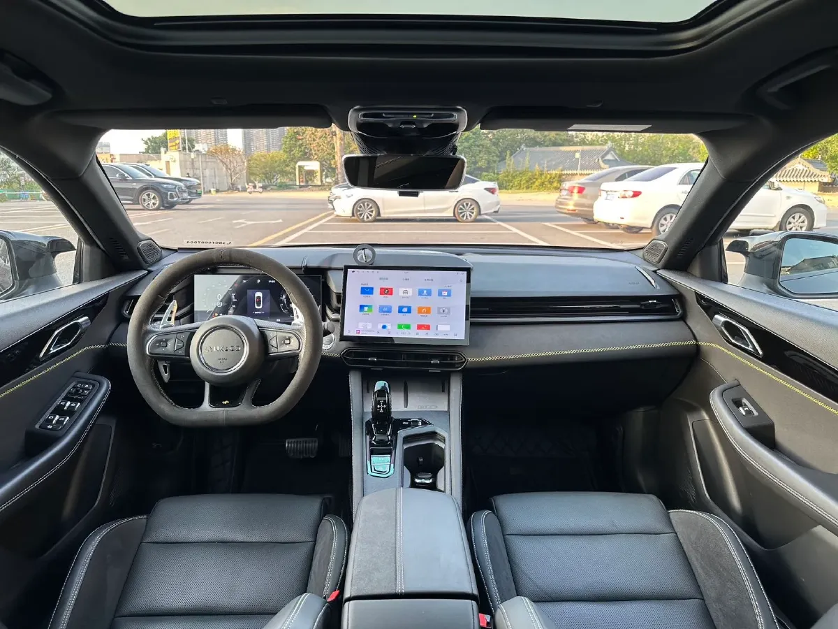 2023 LYNK&CO 03 2.0T 254HP L4 7DCT,autocango,china used car exporter,china ev exporter,chinese used car exporter,chinese used ev exporter