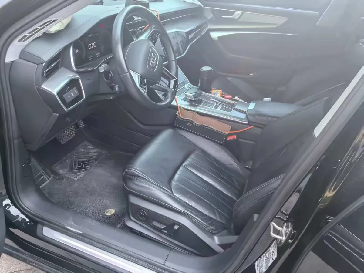 2021 Audi A6L 2.0T 190HP L4 7DCT,autocango,china used car exporter,china ev exporter,chinese used car exporter,chinese used ev exporter