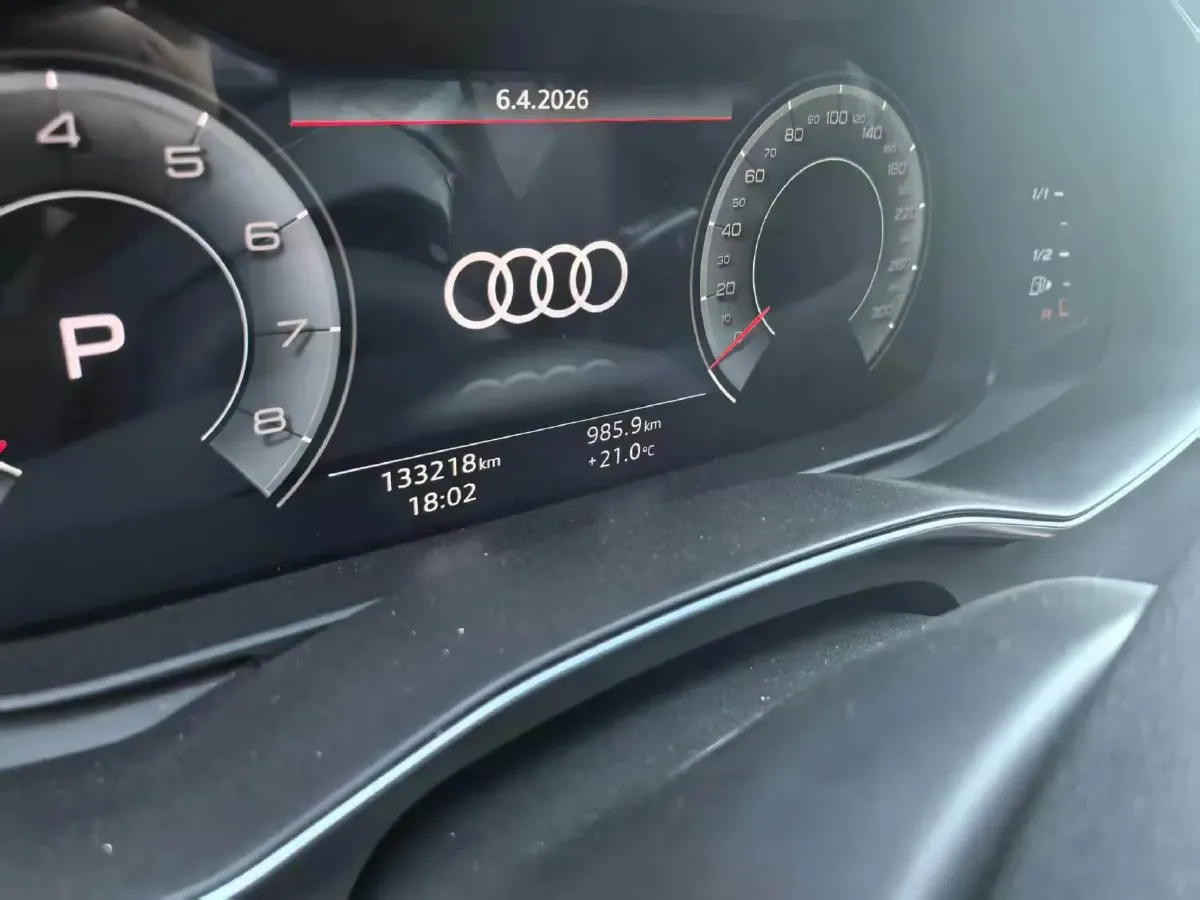 2021 Audi A6L 2.0T 190HP L4 7DCT,autocango,china used car exporter,china ev exporter,chinese used car exporter,chinese used ev exporter